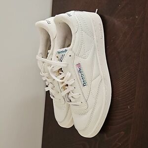 Reebok Sneakers